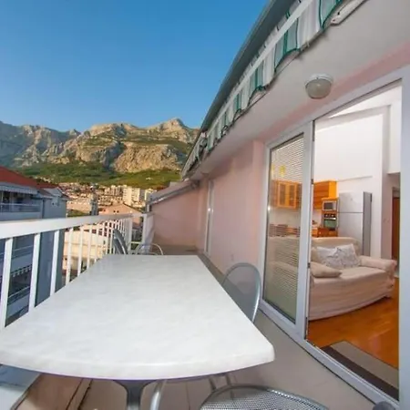 *newly Listed* Spacious 80m2 Apt *great Location* * Makarska
