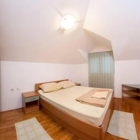 *newly Listed* Spacious 80m2 Apt *great Location* * Makarska